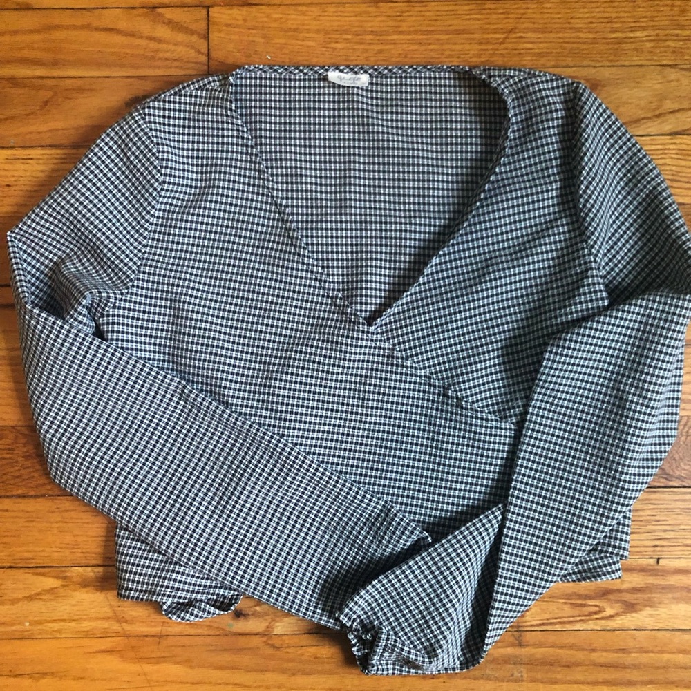 Brandy Melville tie coco top